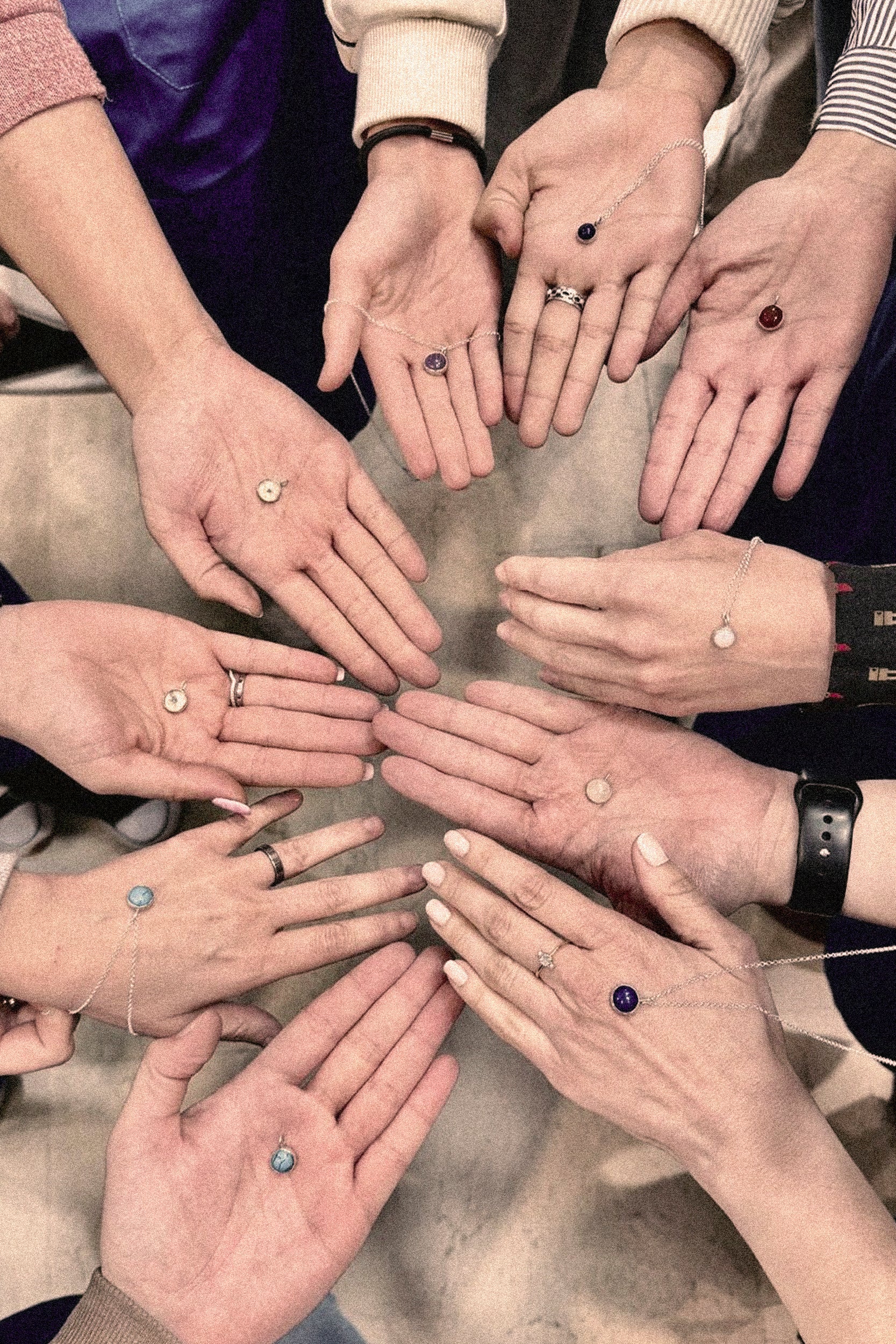 Taller haz tu propio colgante en Sénia Joyas - Mañana